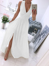 Weiches, elegantes, ärmelloses weißes Maxikleid im Boho-Chic-Stil